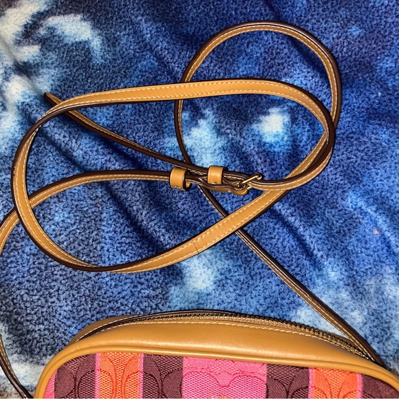 Women’s coach mini camera bag in signature jacquard w/stripes multicolored - Picture 9 of 9